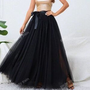 Black skirt with belt.